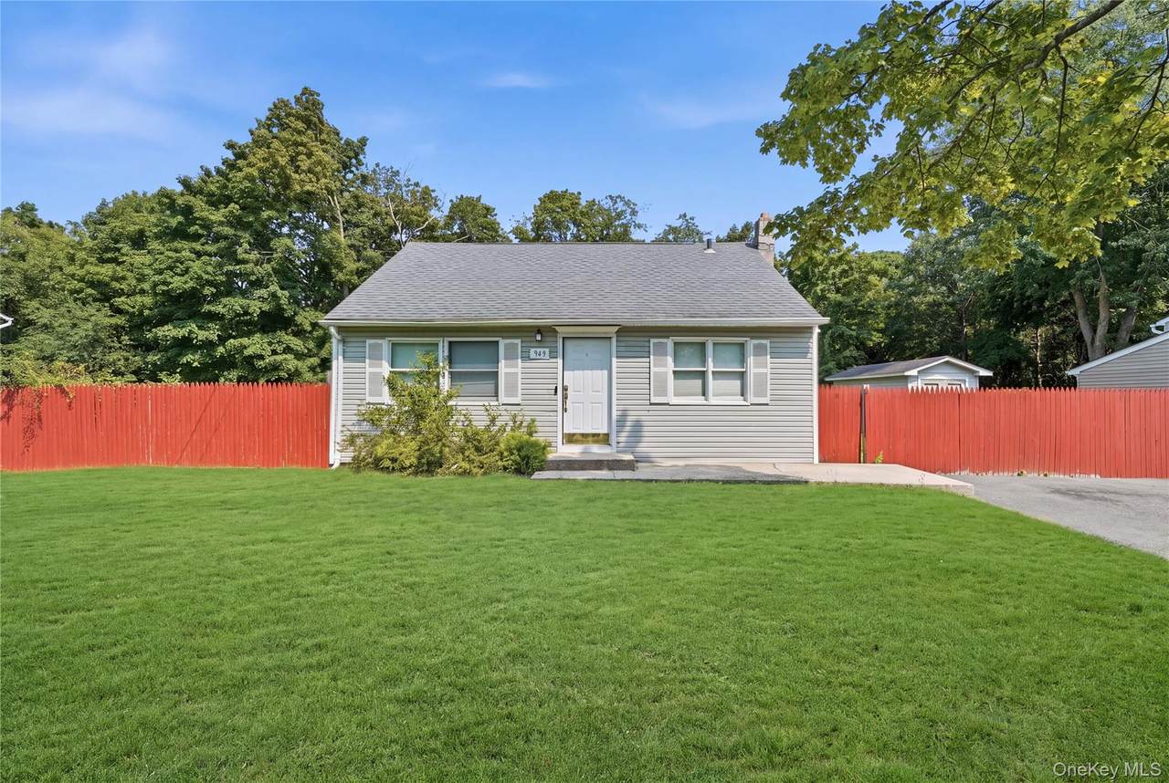 949 Taylor Avenue - Photo 1