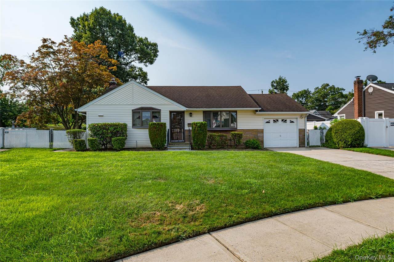 3986 Maplewood Drive - Photo 1