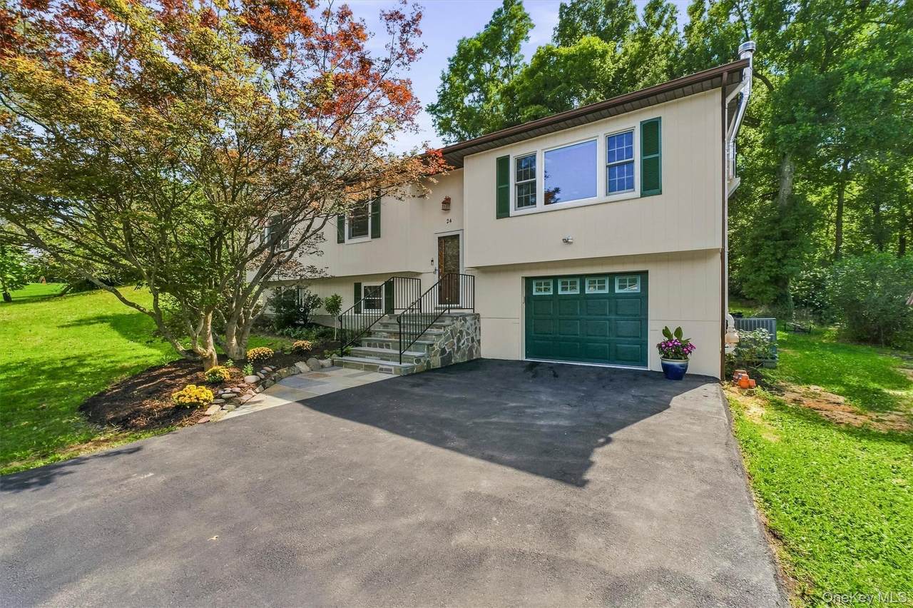 24 Bell Air Lane - Photo 1