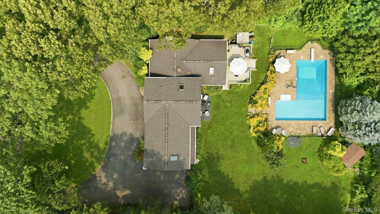 11 Soundview Drive - Photo 1