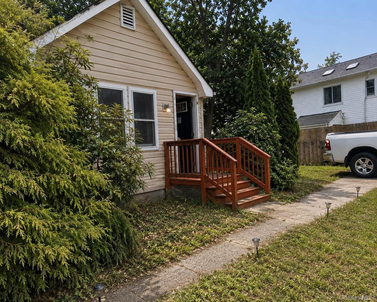 157 Woodland Drive - Photo 1