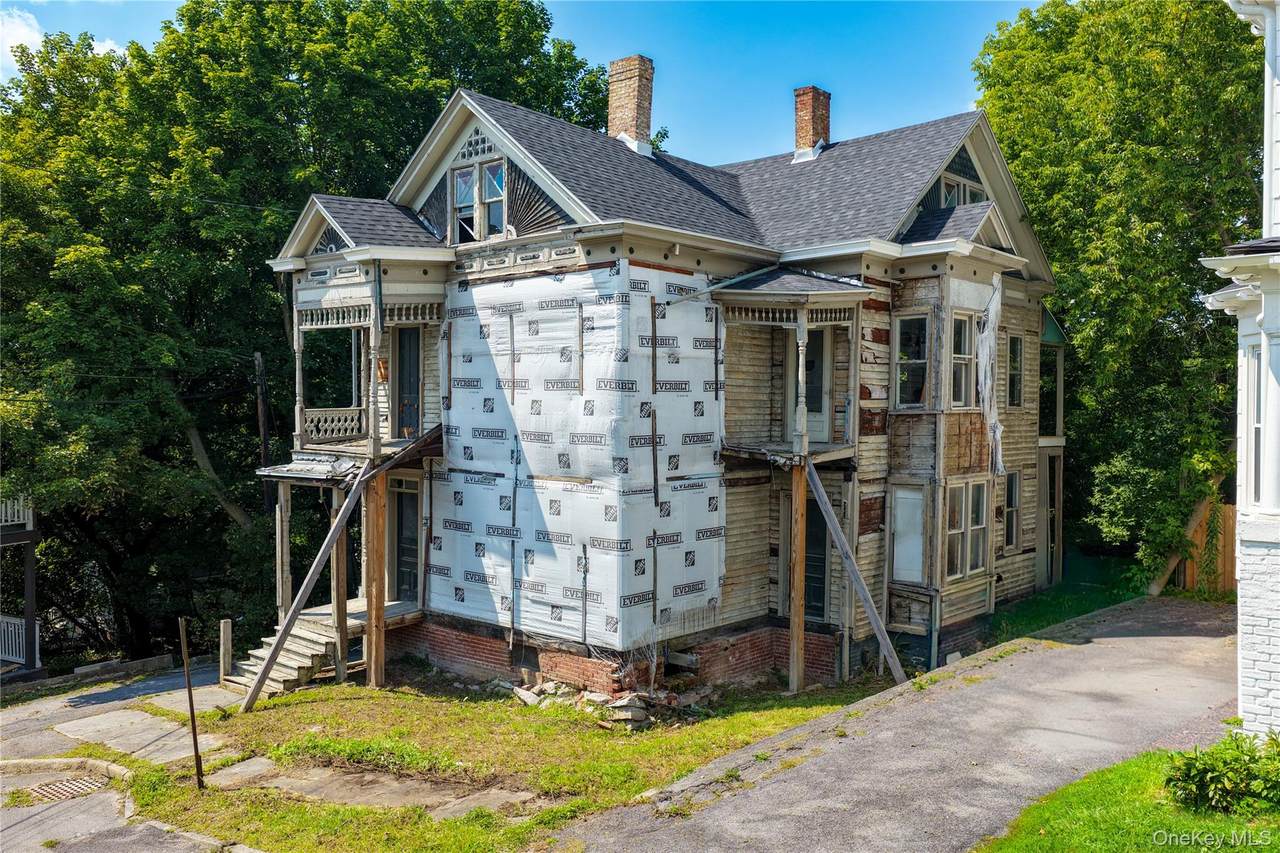 11 Summit Avenue - Photo 1