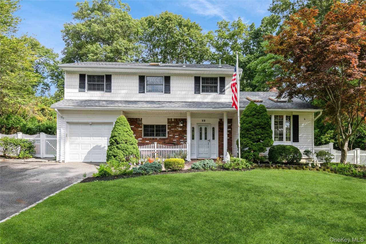 22 Sheryl Crescent - Photo 1