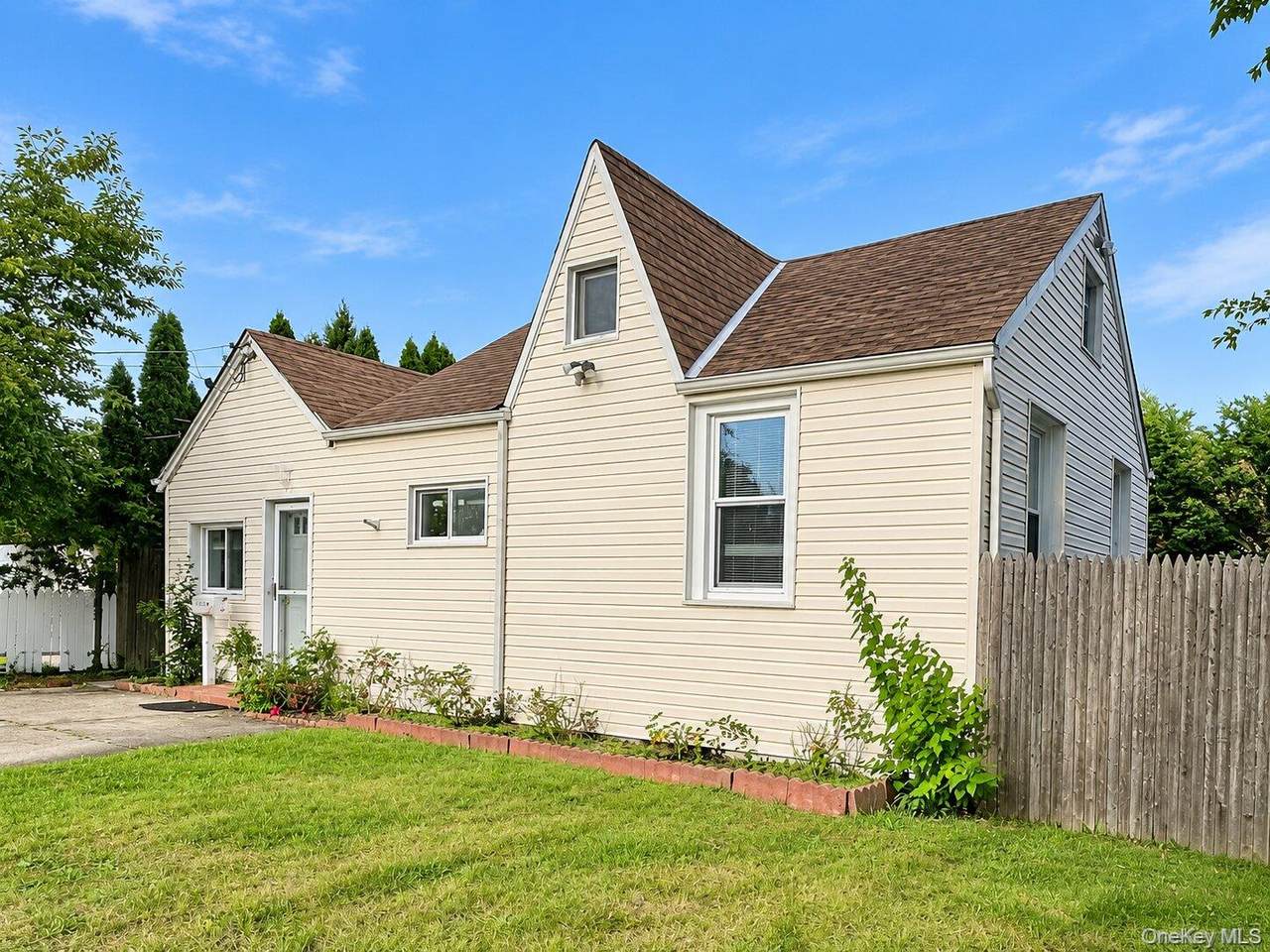 302 Mccall Avenue - Photo 1