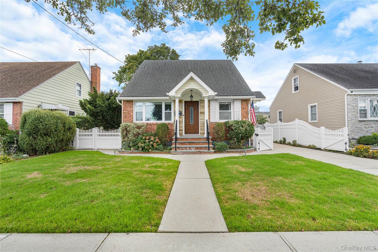 159 Raff Avenue - Photo 1