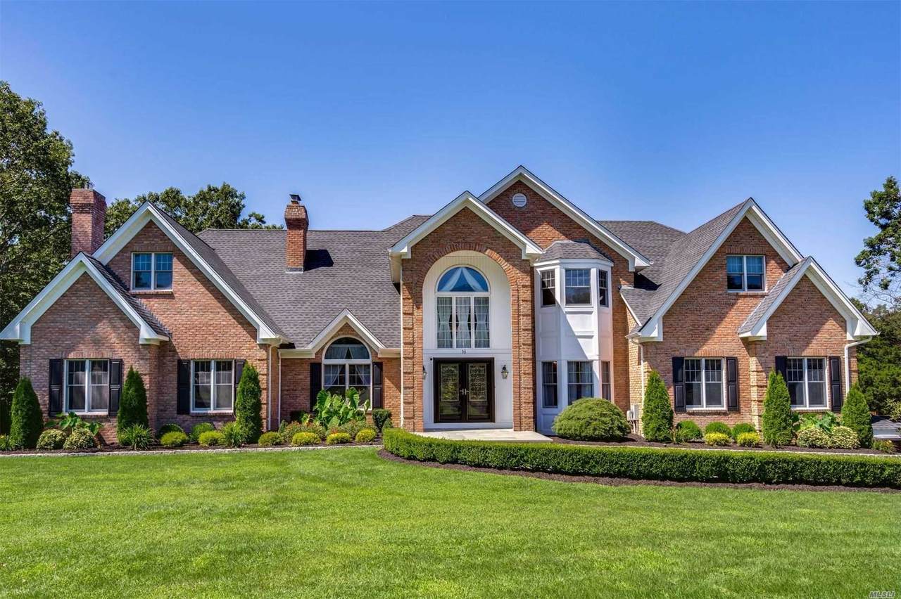 16 Wood Hollow Lane - Photo 1