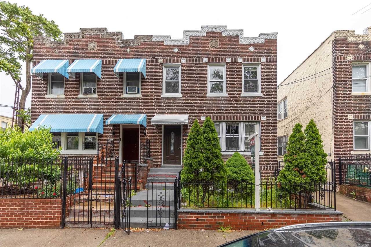 31-15 101 Street - Photo 1