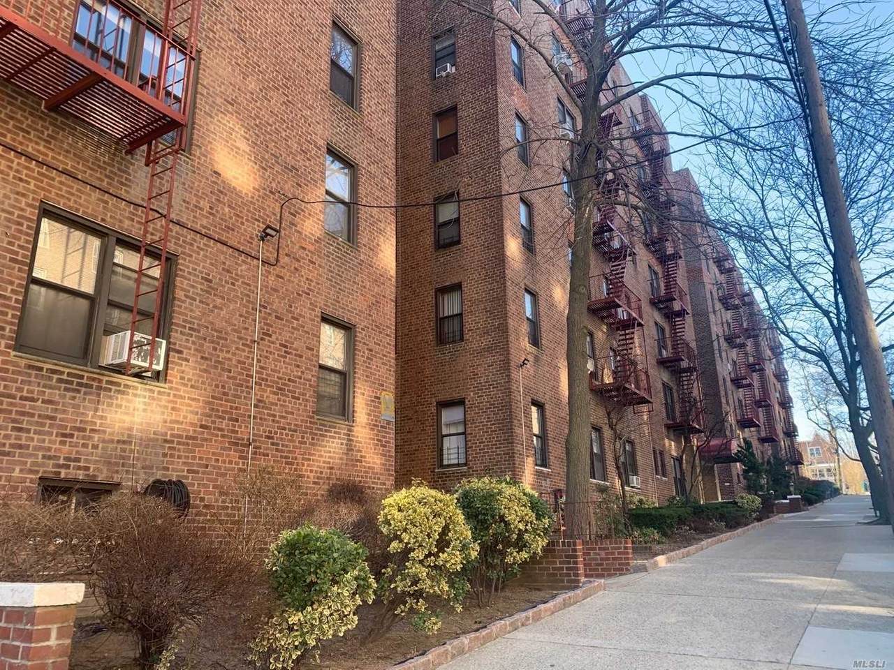 67-30 Dartmouth Street - Photo 1