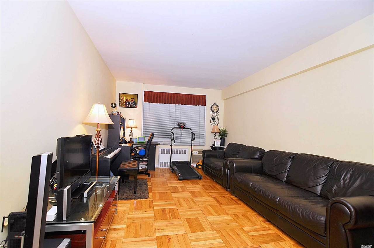 26-25 Union Street - Photo 1