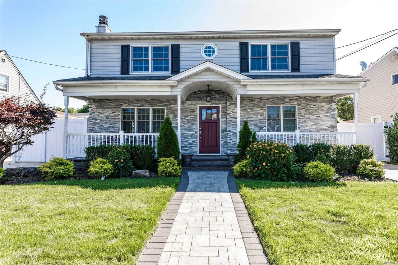 2687 Riverside Avenue - Photo 1