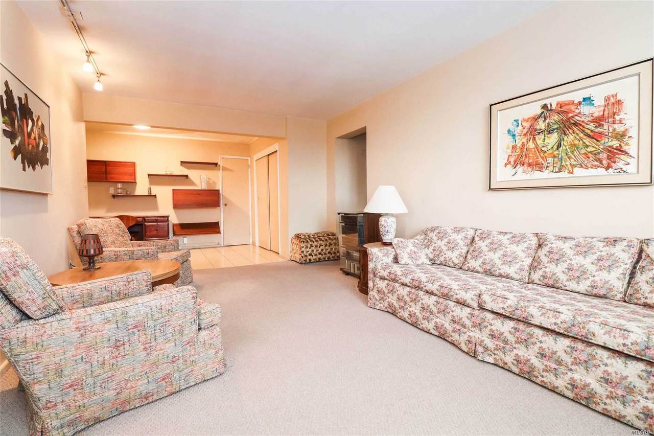 210-15 23 Avenue - Photo 1