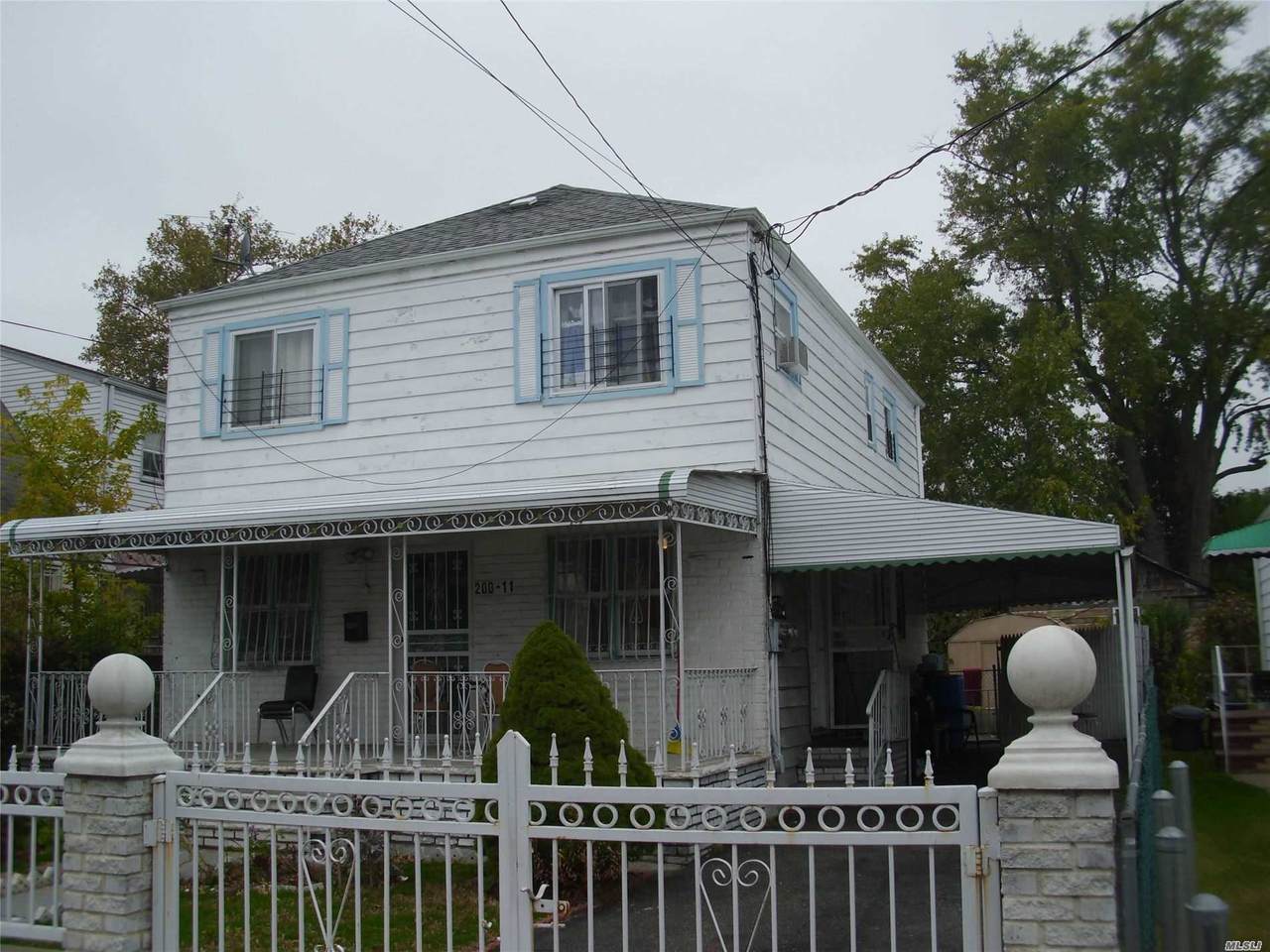 200-11 120th Avenue - Photo 1