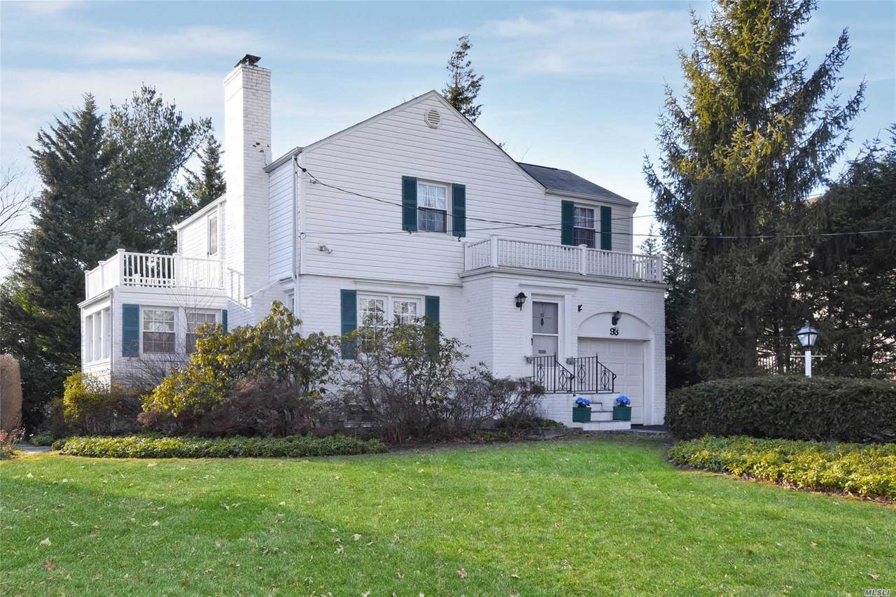 93 Greenway East - Photo 1