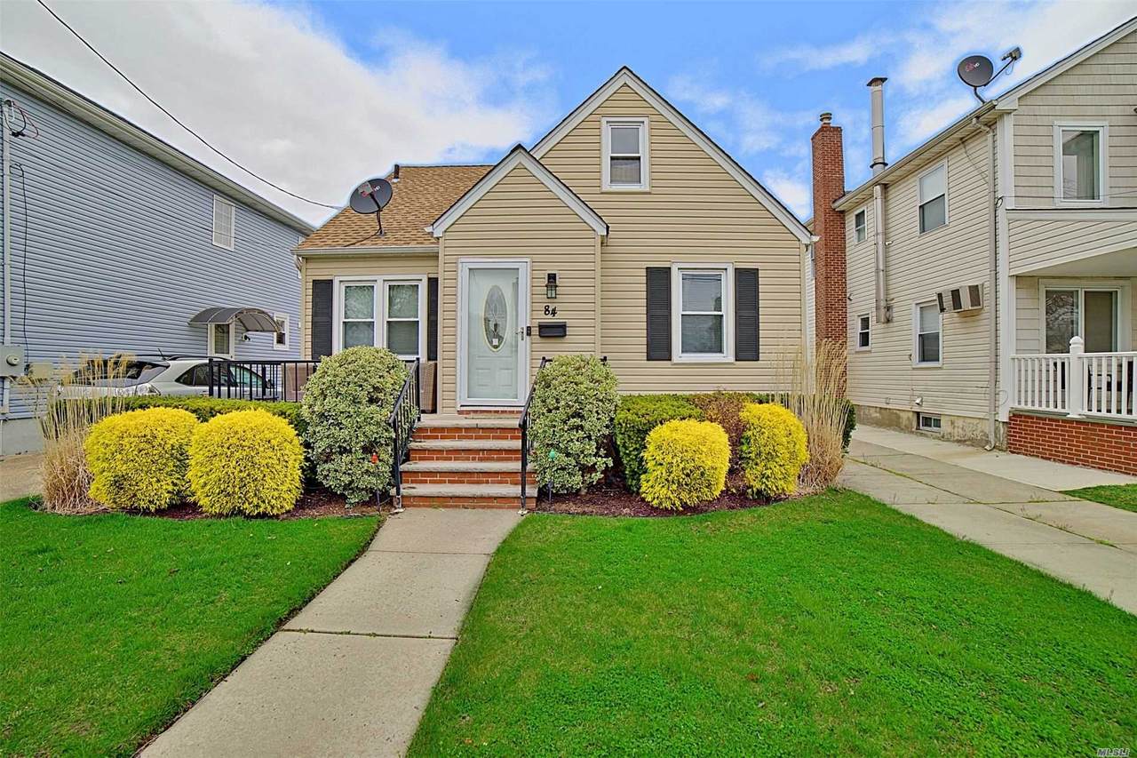84 Franklin Avenue - Photo 1
