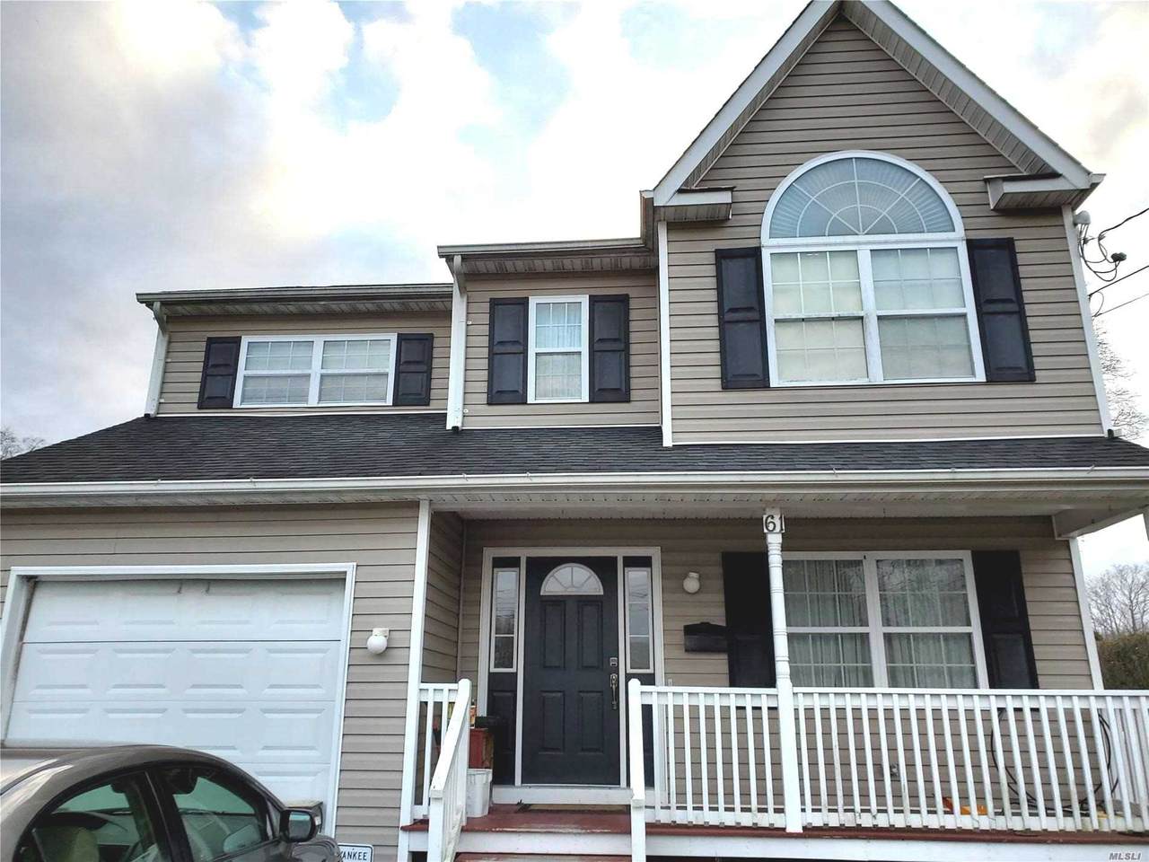 61 Fairway Ave - Photo 1