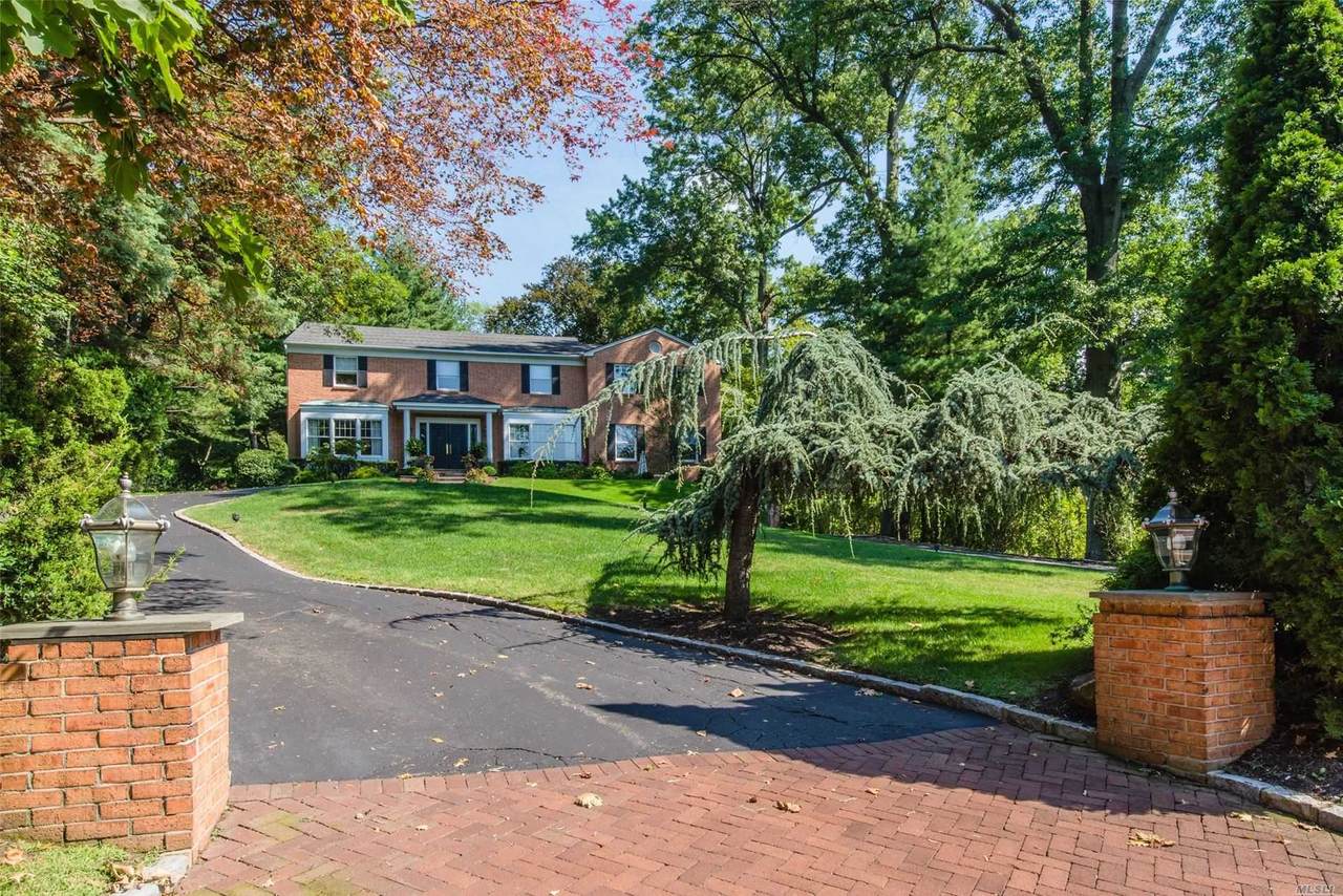 1062 Plandome Road - Photo 1