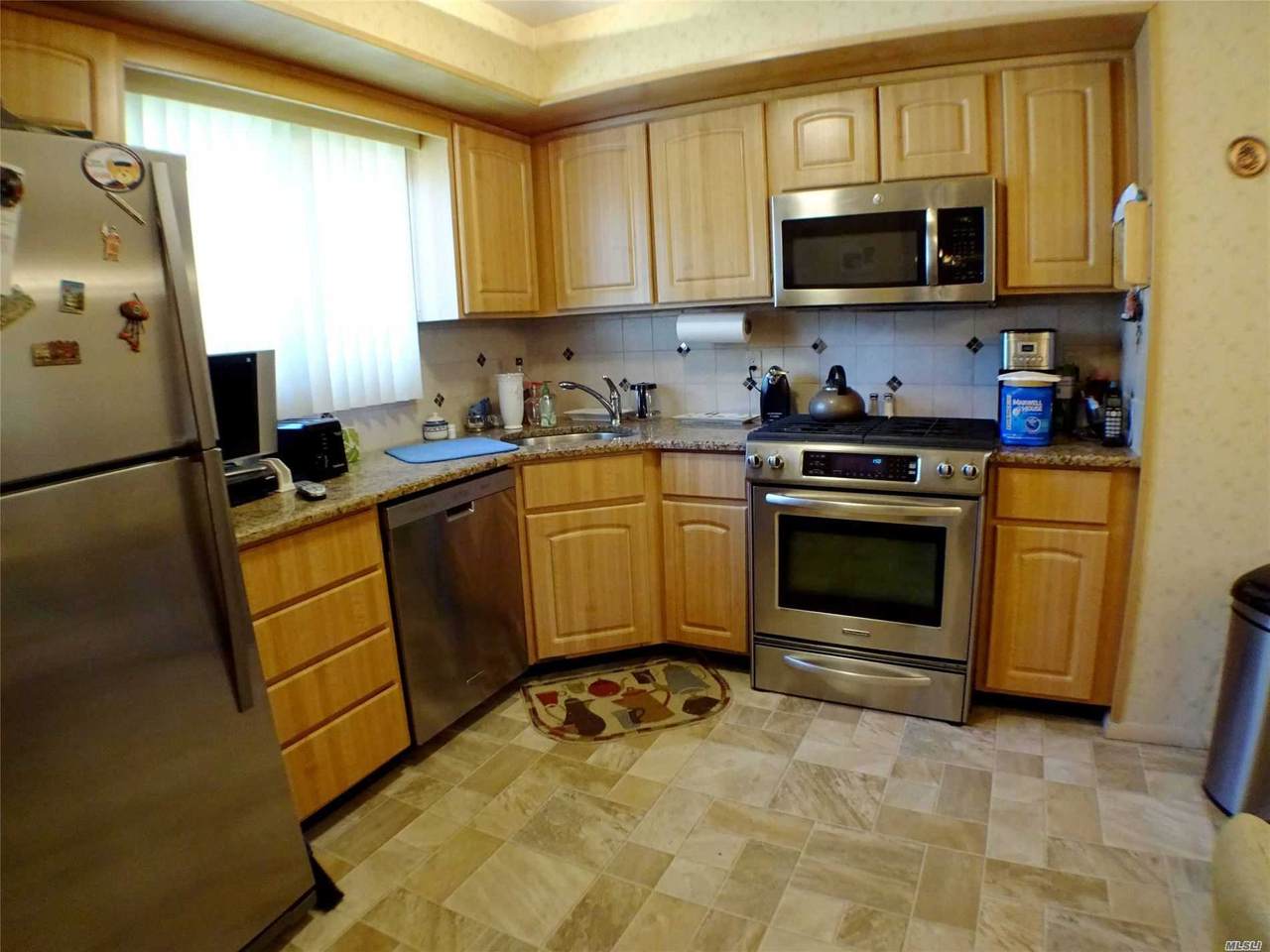 111 Woodlawn Avenue - Photo 1
