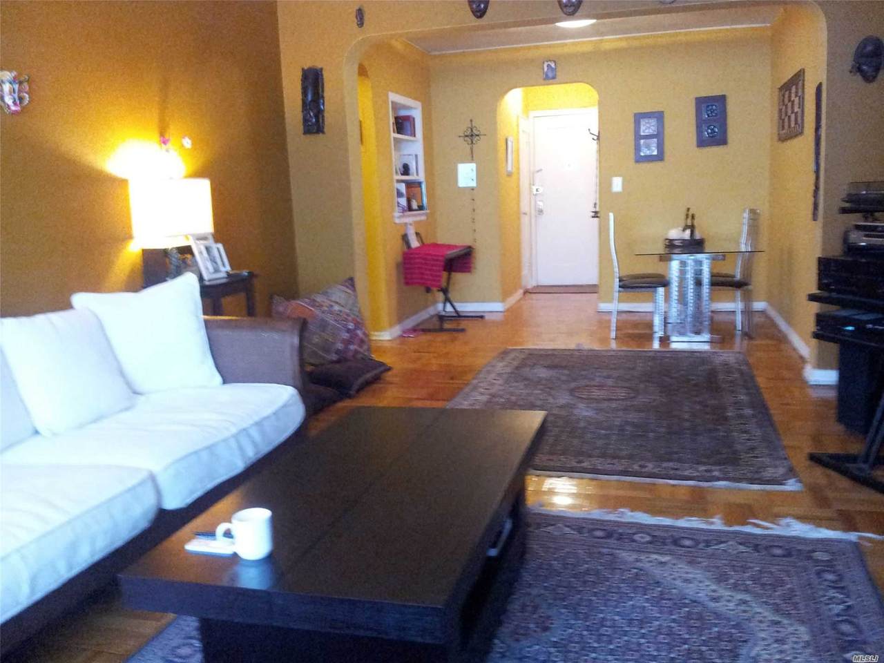 64-33 99 St - Photo 1