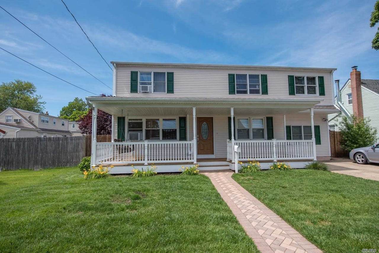 912 11th Street - Photo 1