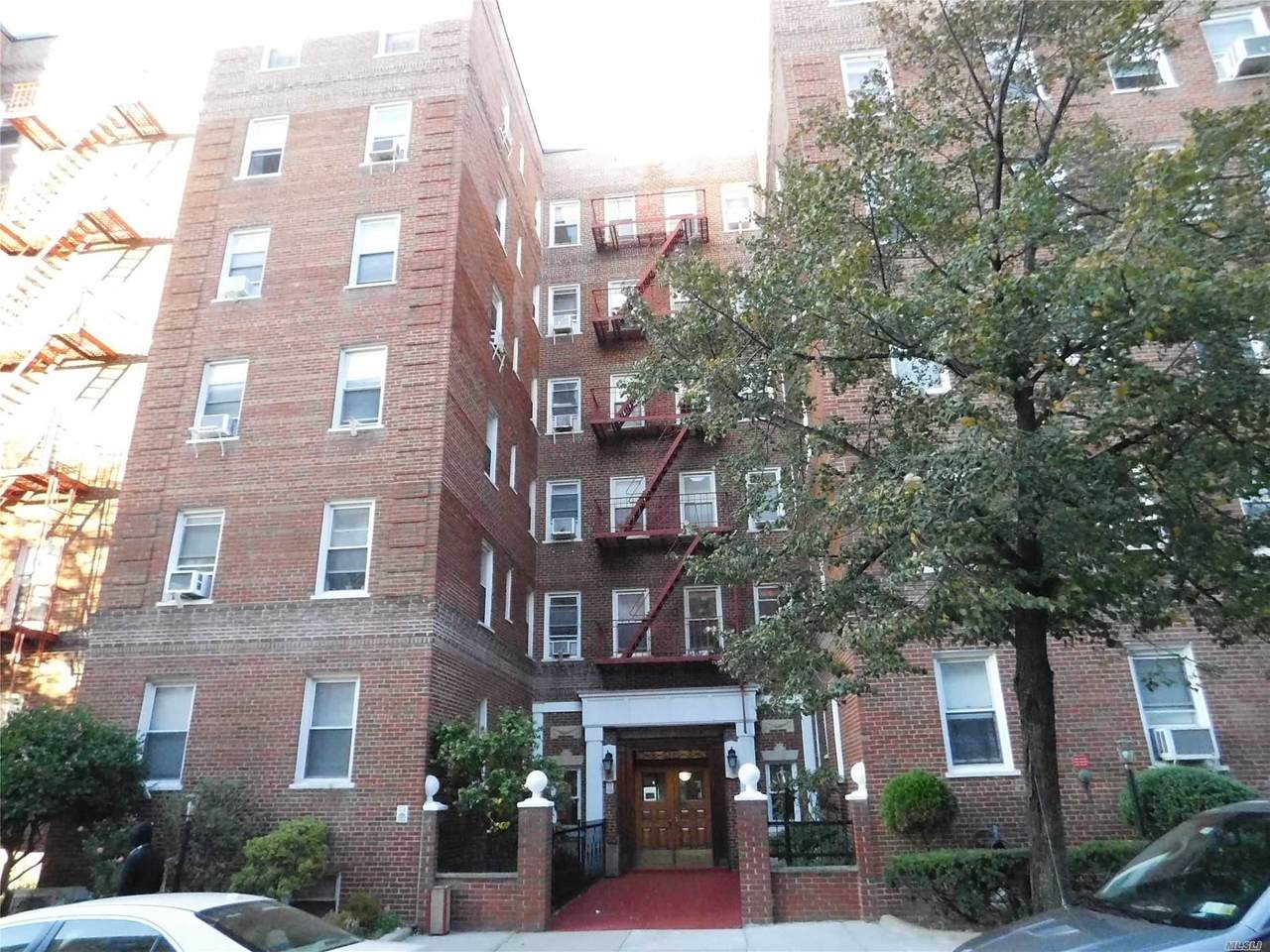 63-89 Saunders Street - Photo 1