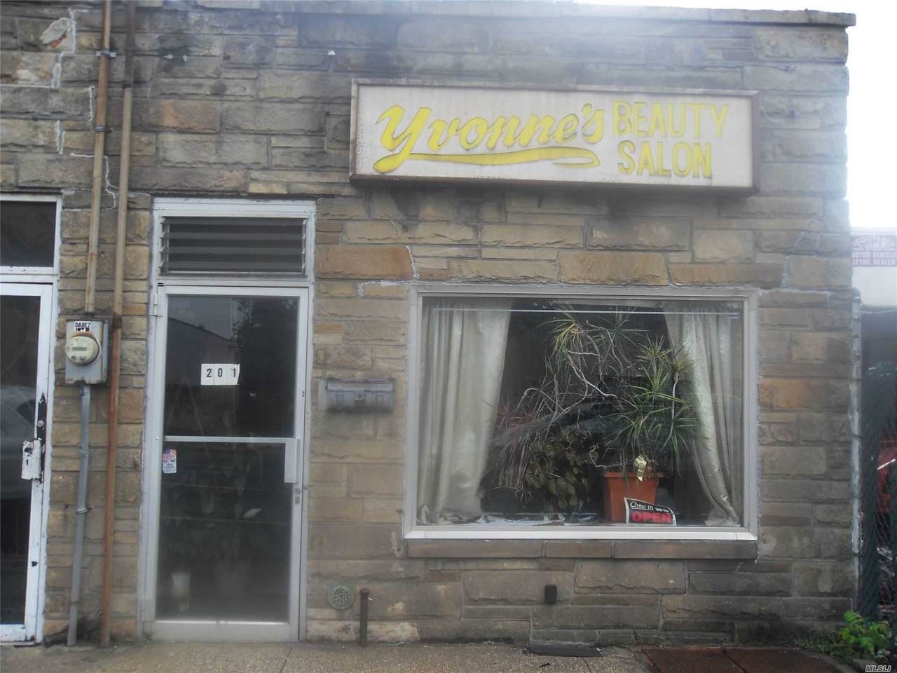 201 Main Street - Photo 1