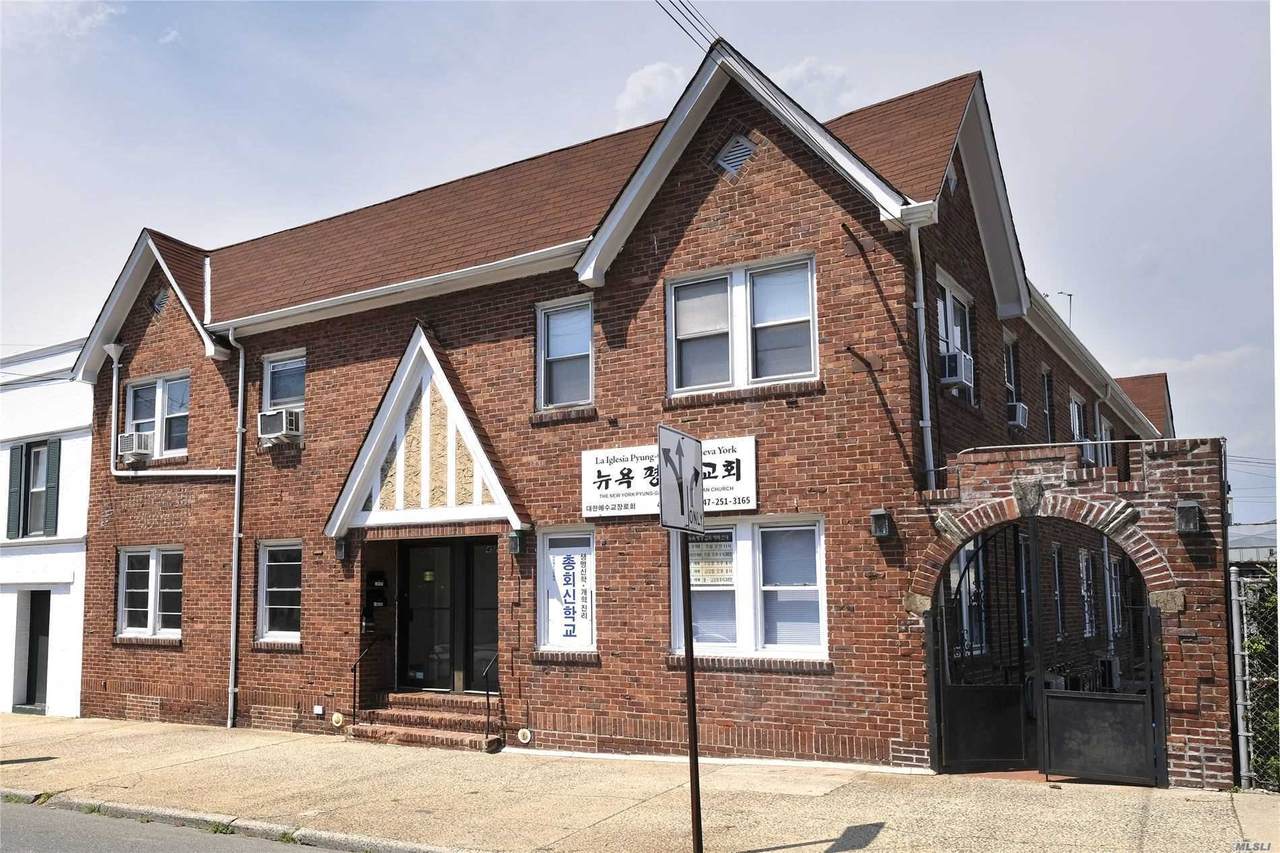 45-11/13 Little Neck Parkway - Photo 1