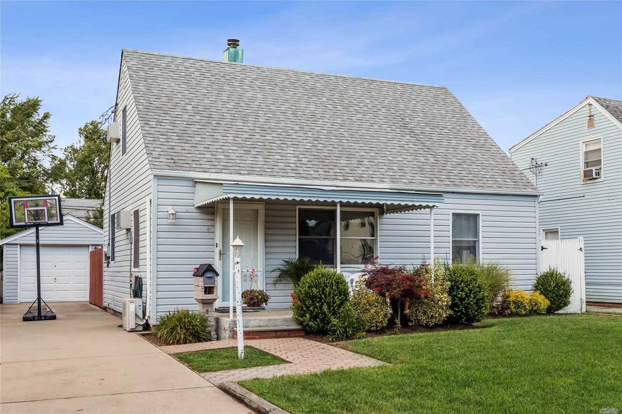 1252 Waverly Street - Photo 1