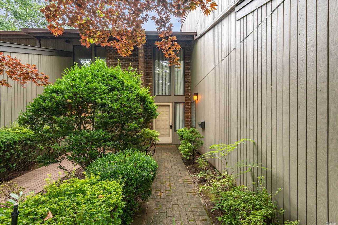 49 Carriage House Drive - Photo 1