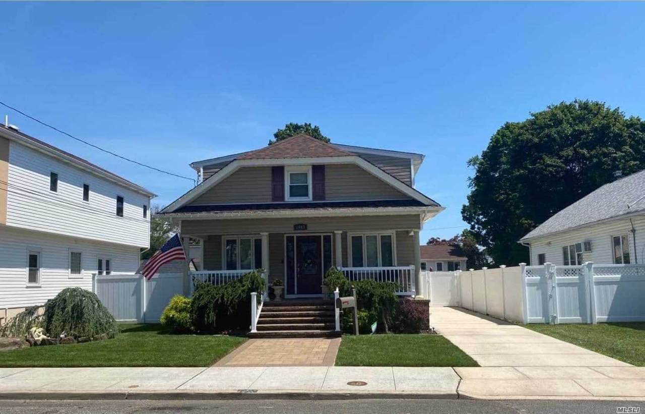 2643 Kenny Avenue - Photo 1