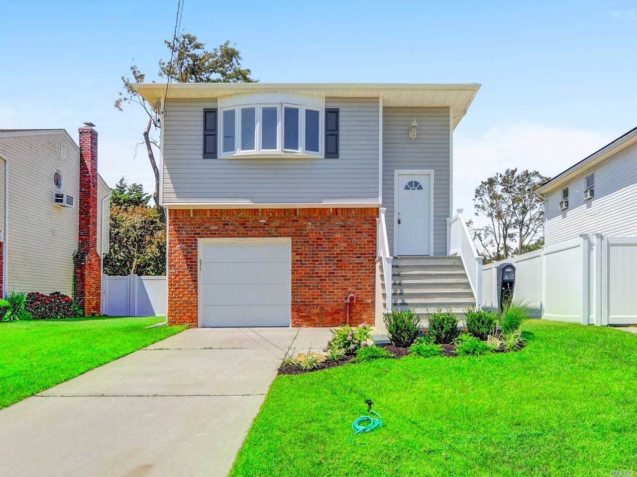 2448 Jackson Avenue - Photo 1