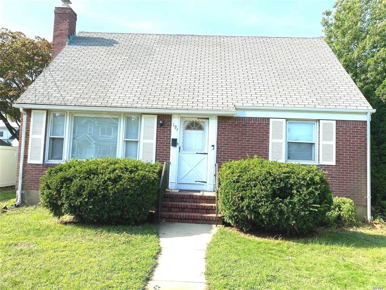 191 Toronto Avenue - Photo 1