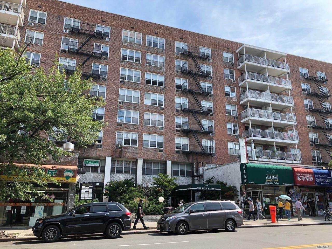 41-25 Kissena Blvd - Photo 1