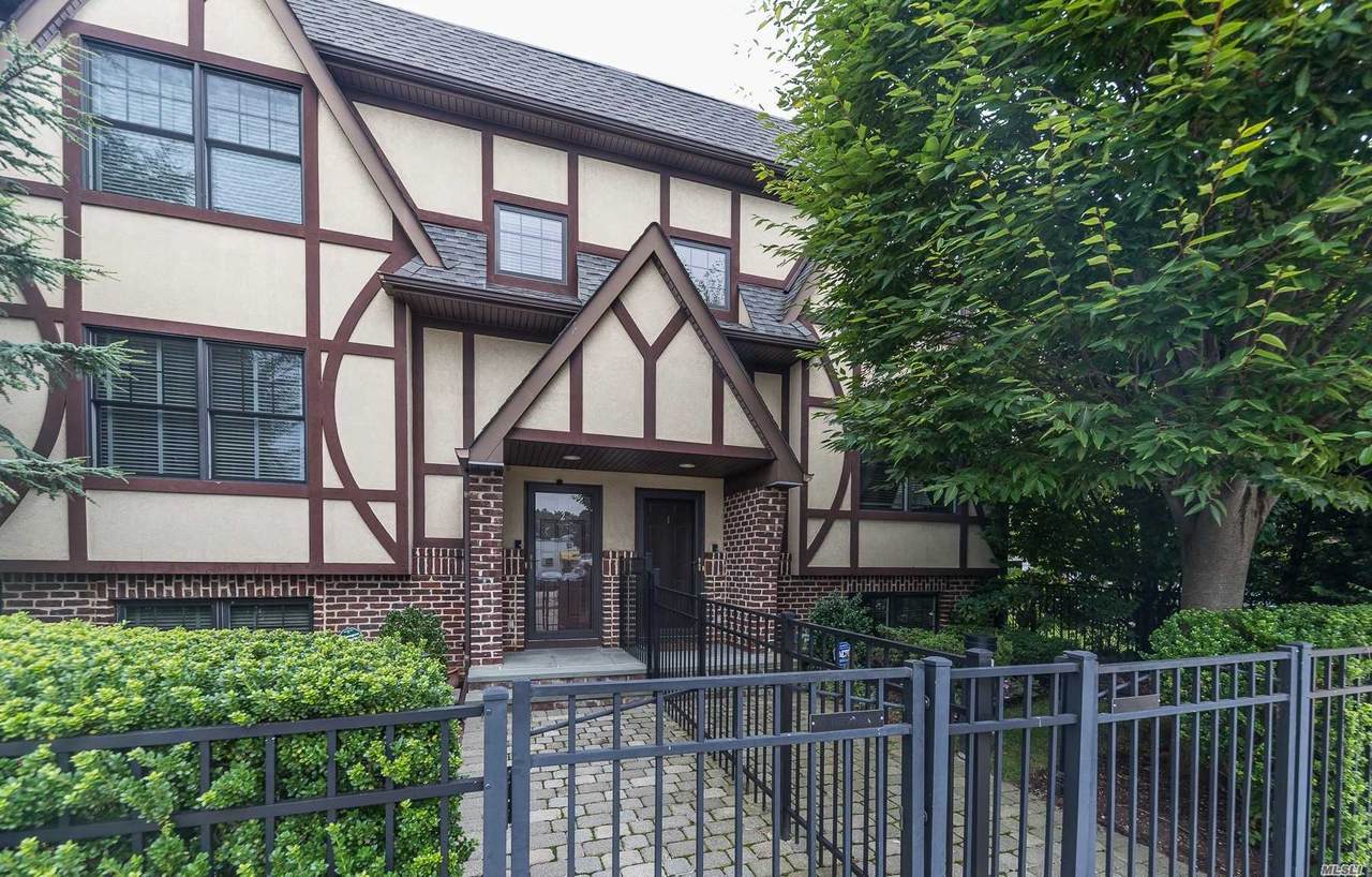 25 Lenox Road - Photo 1