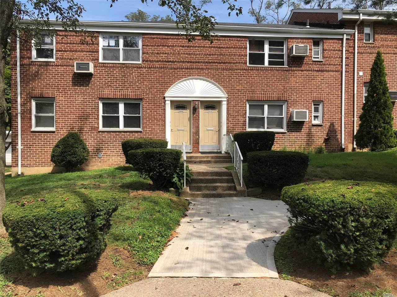 224-11 Kingsbury Ave - Photo 1