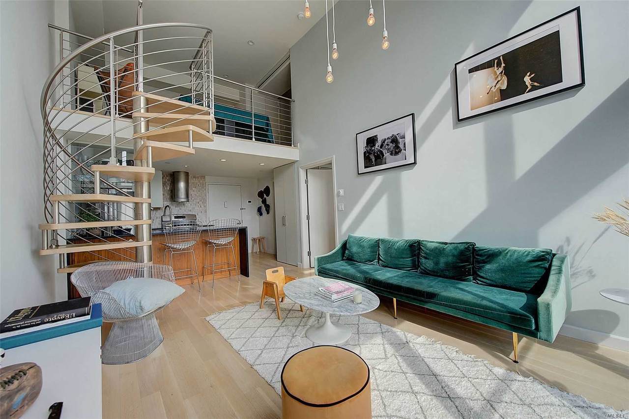 275 Manhattan Avenue - Photo 1