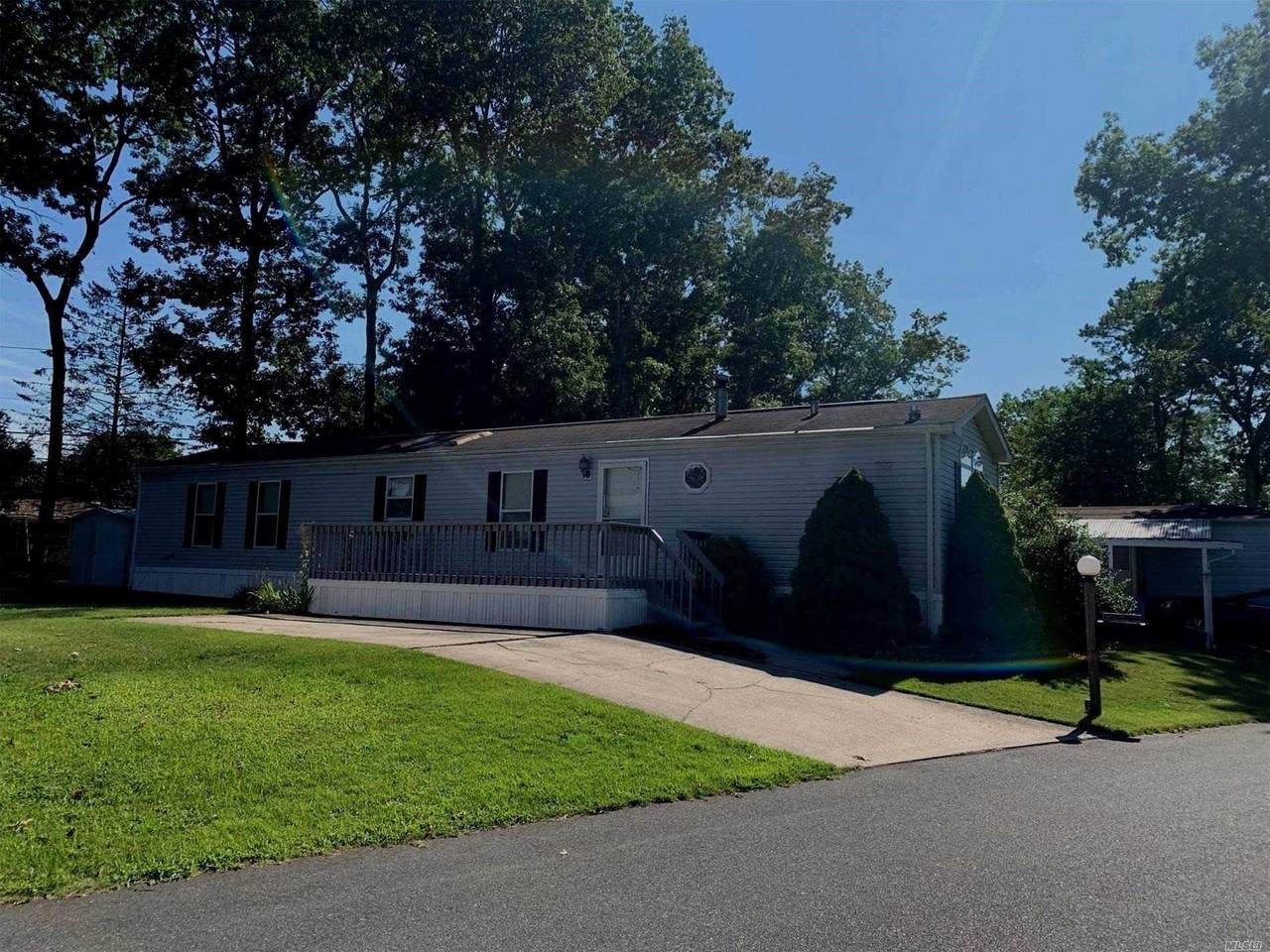 1661-255 Old Country Road - Photo 1