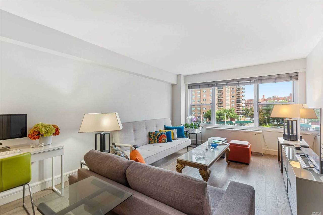 107-40 Queens Boulevard - Photo 1