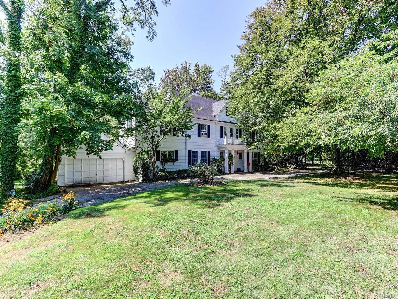 197 Hewlett Neck Road - Photo 1