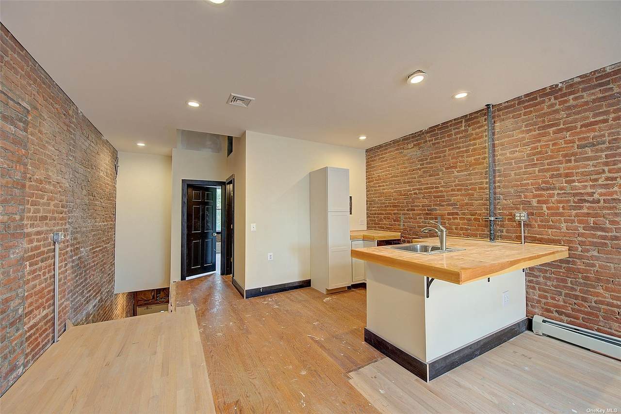 68-08 Woodside Avenue - Photo 1