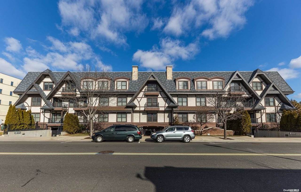 77 Maple Avenue - Photo 1