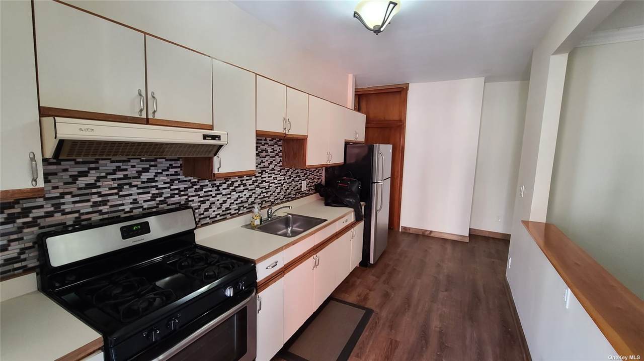 21-20 23 Drive - Photo 1