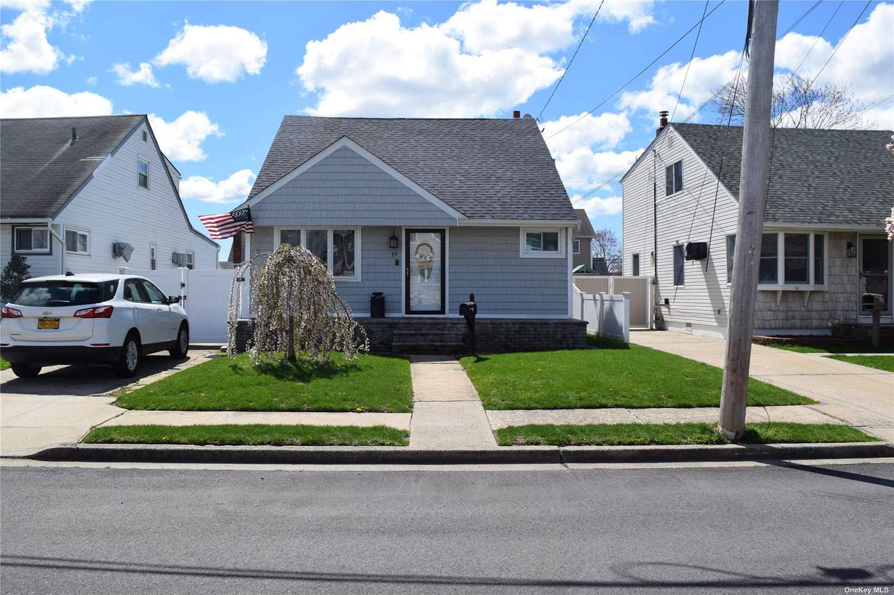 19 Kissimee Road - Photo 1