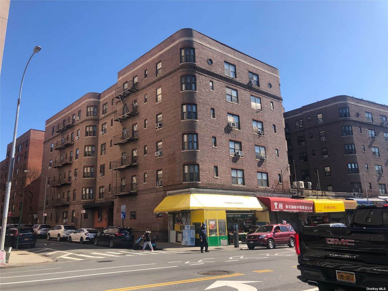 83-06 Vietor Avenue - Photo 1