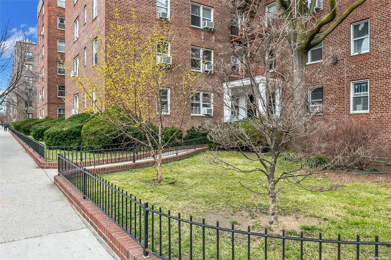 81-15 35 Avenue - Photo 1