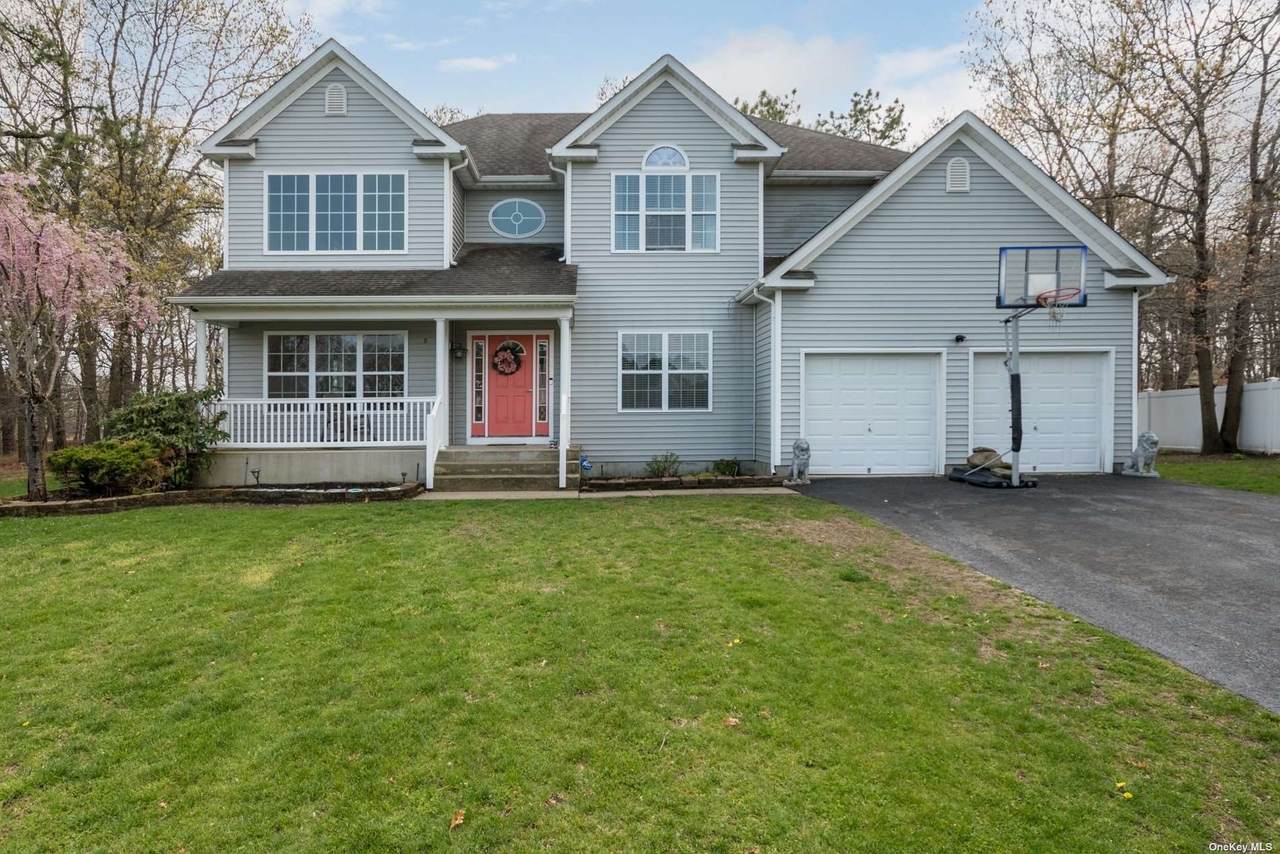 8 Bloomington Street - Photo 1