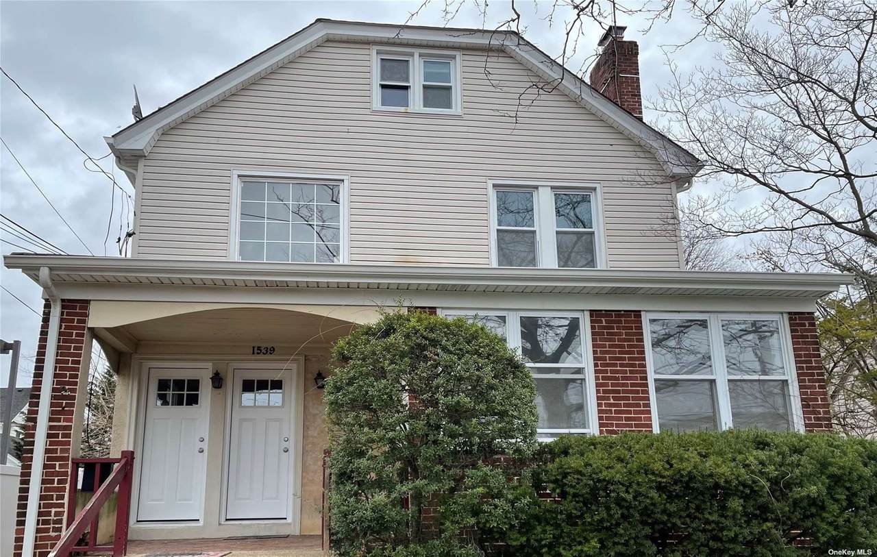 1539 Broadway - Photo 1