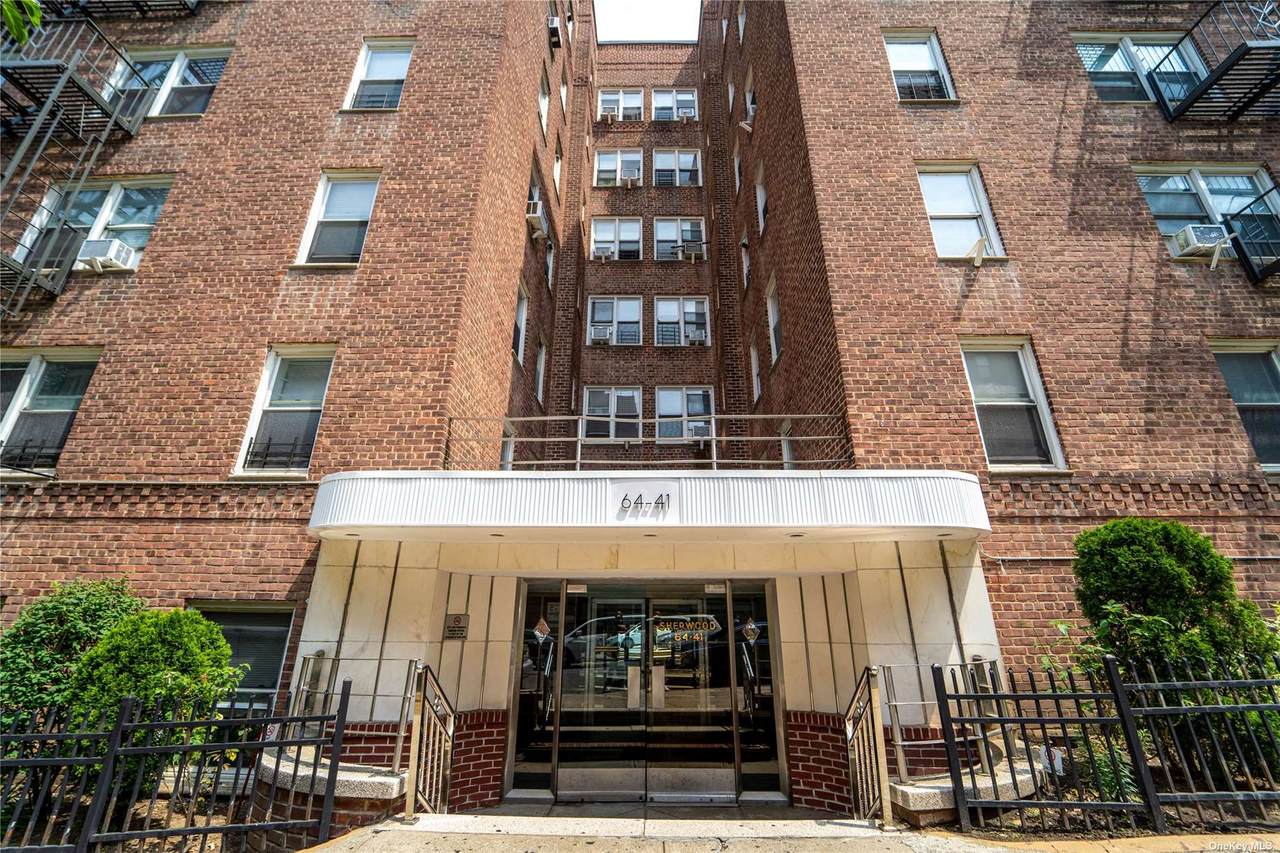 64-41 Saunders Street - Photo 1