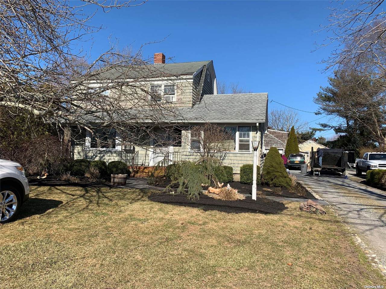 1035 Oaklawn Avenue - Photo 1
