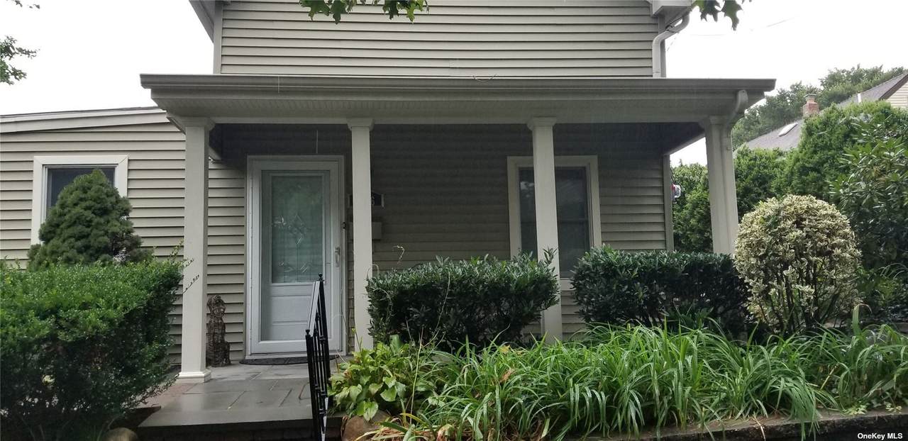 106 14 Avenue - Photo 1