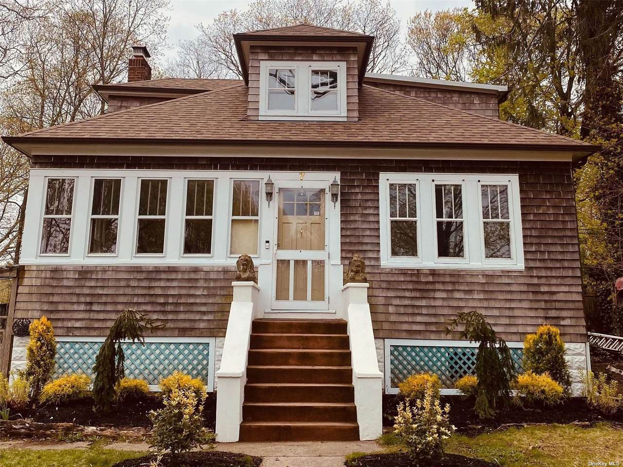 7 South Drive - Photo 1